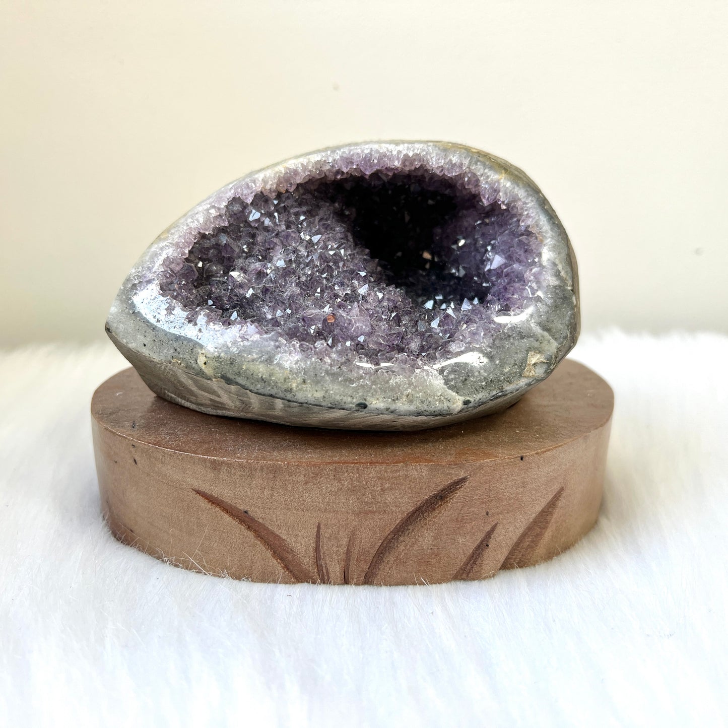 紫晶钱袋子连订造底座