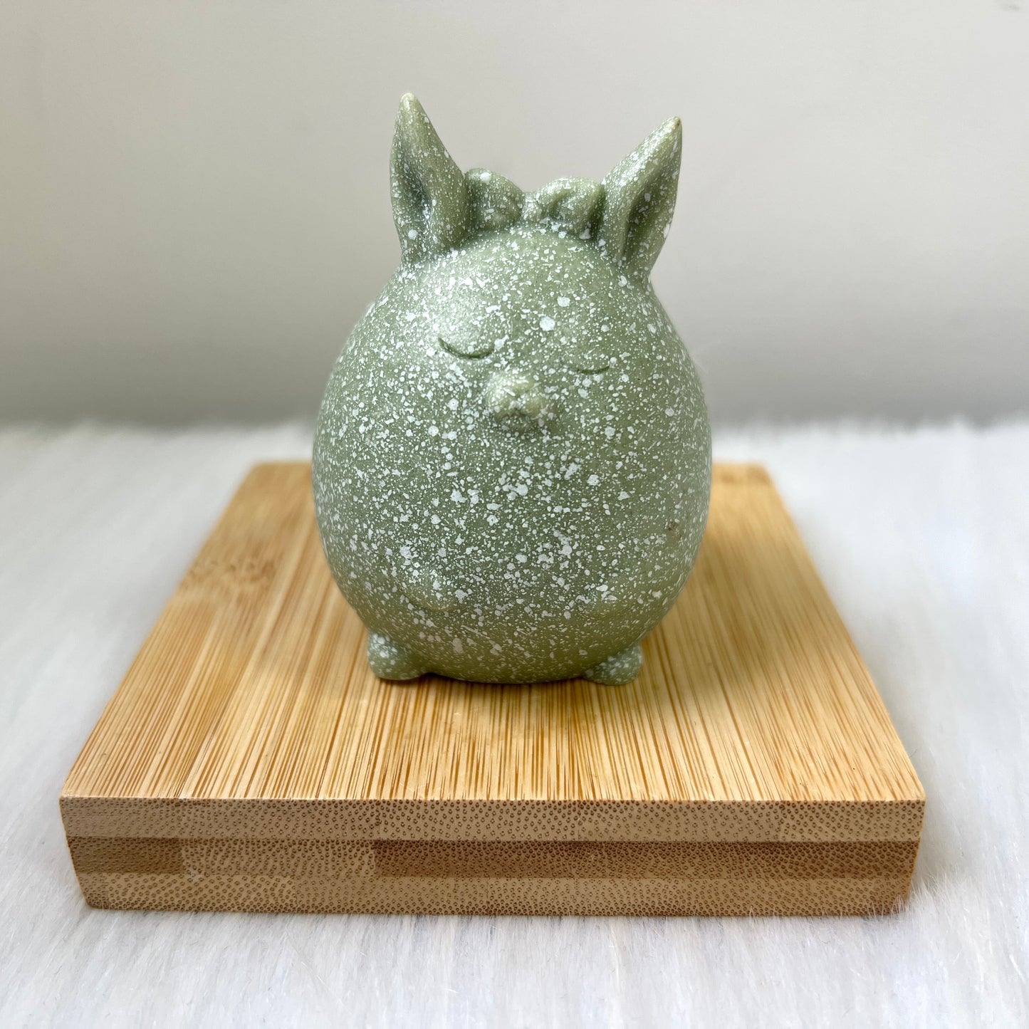 十二生肖(青砂石)摆件- 兔