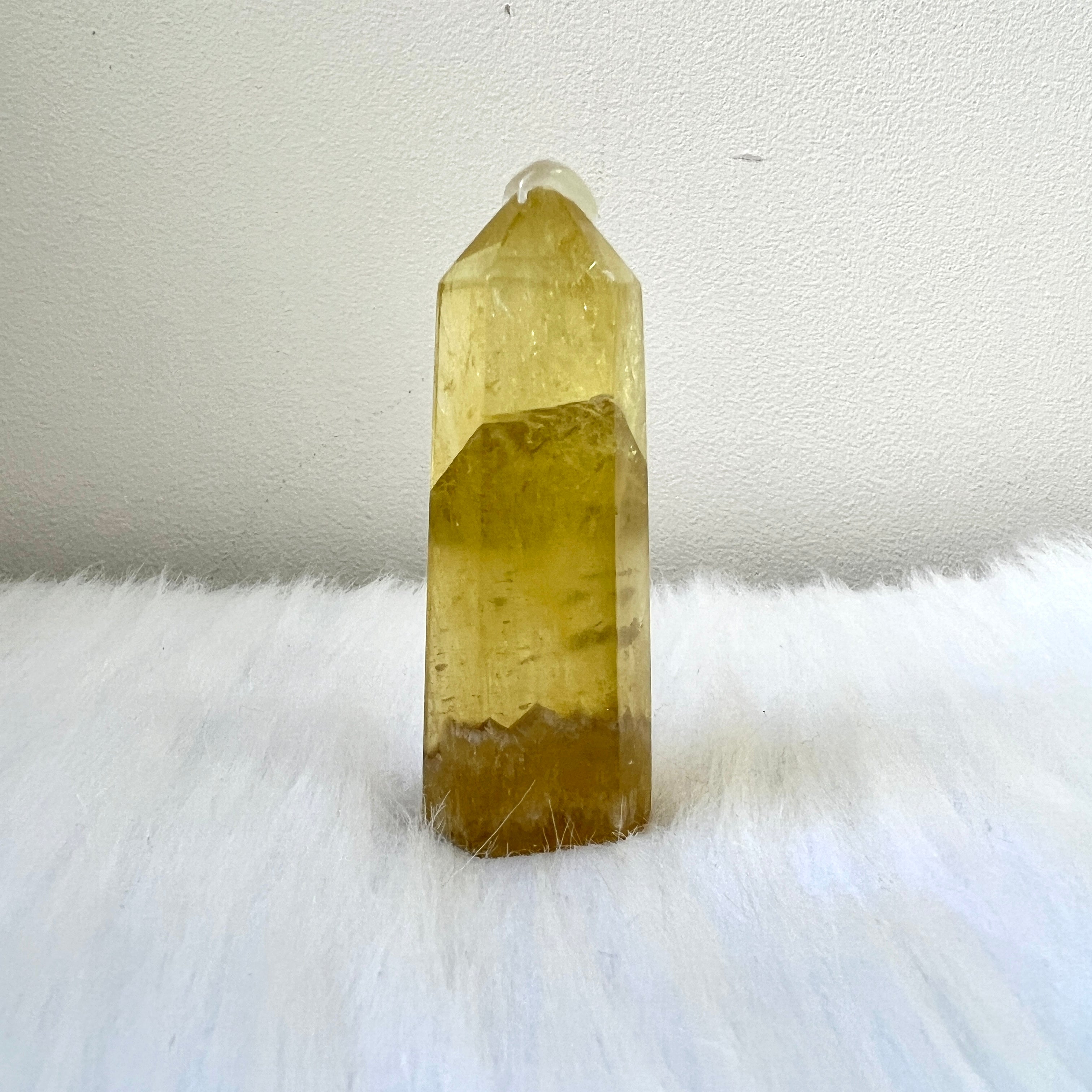 黄水晶　原石　石柱 シトリン 結晶 原石【約101.5g】ポイント 六角柱 ブラジル産 非